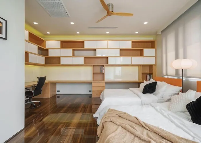 Ekkamai Sleeps 12 With Cinema Villa *